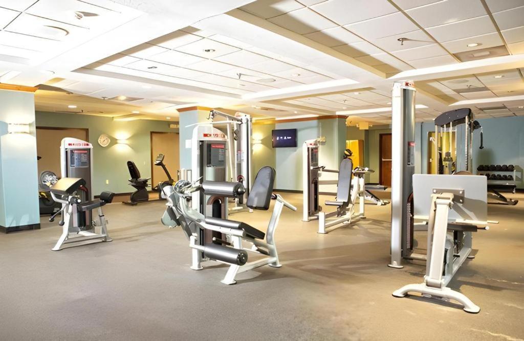 Clarion Hotel & Suites Conference Center Memphis Airport Bagian luar foto