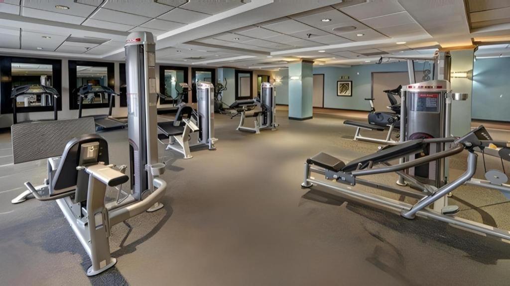 Clarion Hotel & Suites Conference Center Memphis Airport Bagian luar foto